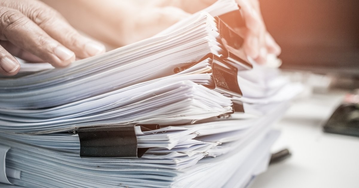 Kontakt z urzędami na początku działalności gospodarczej: jak uniknąć błędów i opóźnień